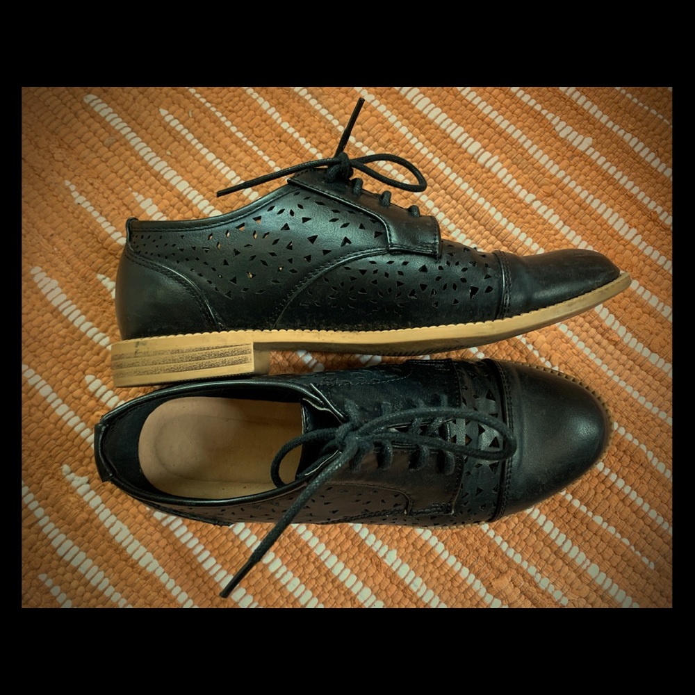 Vintage Inspired Wanted Black Oxford Flats